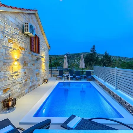 Villa Izabela With Private Pool And Beautiful View