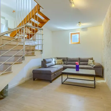 Villa Izabela With Private Pool And Beautiful View Dracevica
