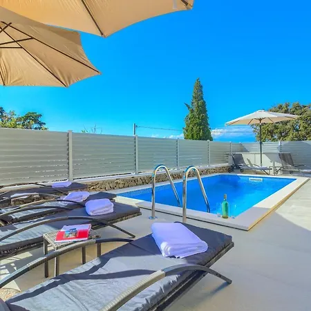Izabela With Private Pool And Beautiful View