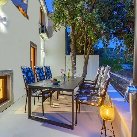 Izabela With Private Pool And Beautiful View *