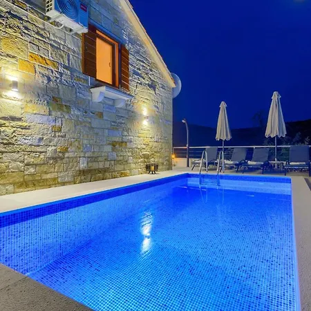 Izabela With Private Pool And Beautiful View Вилла *